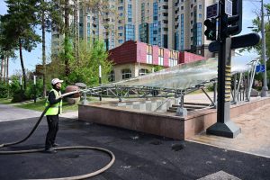 Уборка улиц в Алматы