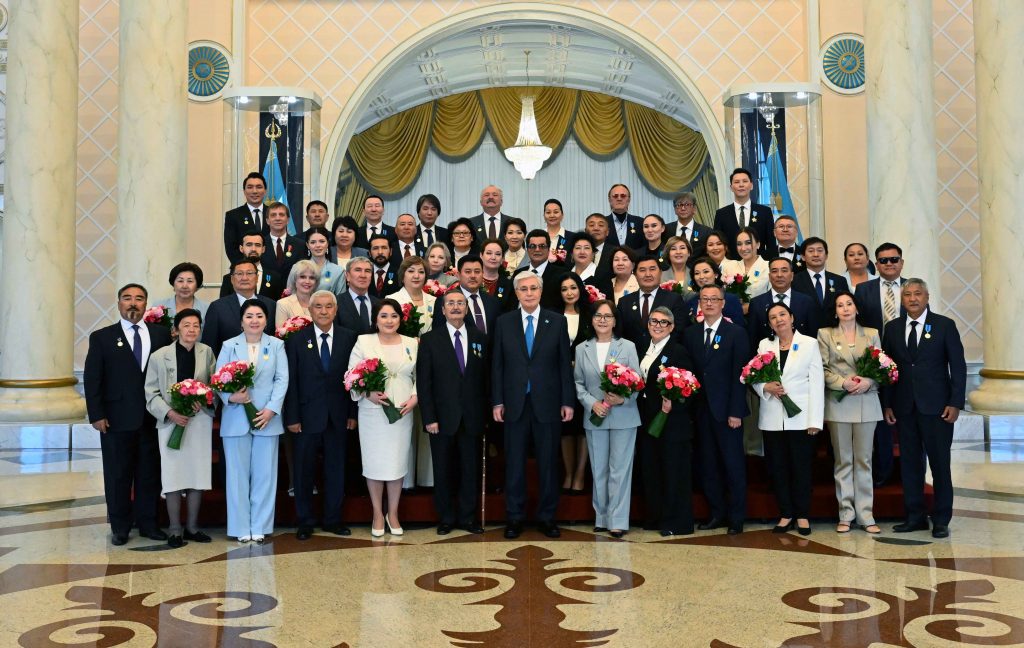 Касым-Жомарт Токаев с деятелями культуры и искусства