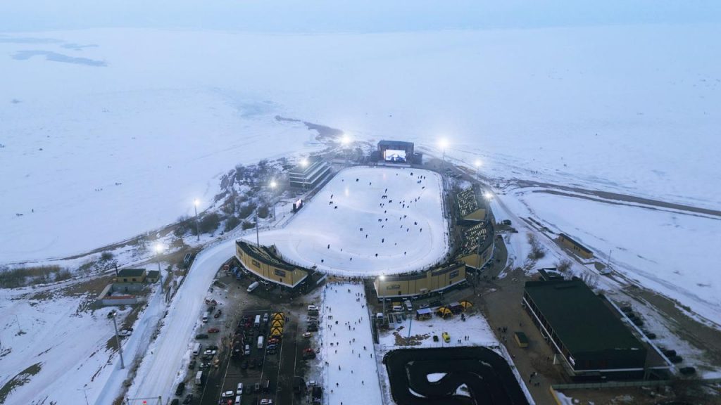 Крупнейший каток в Центральной Азии откроют в Алматинской области каток