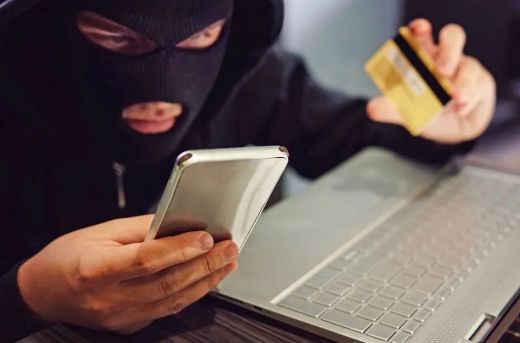 Тайный Санта: казахстанцы предупреждают друг друга о новом виде мошенничества