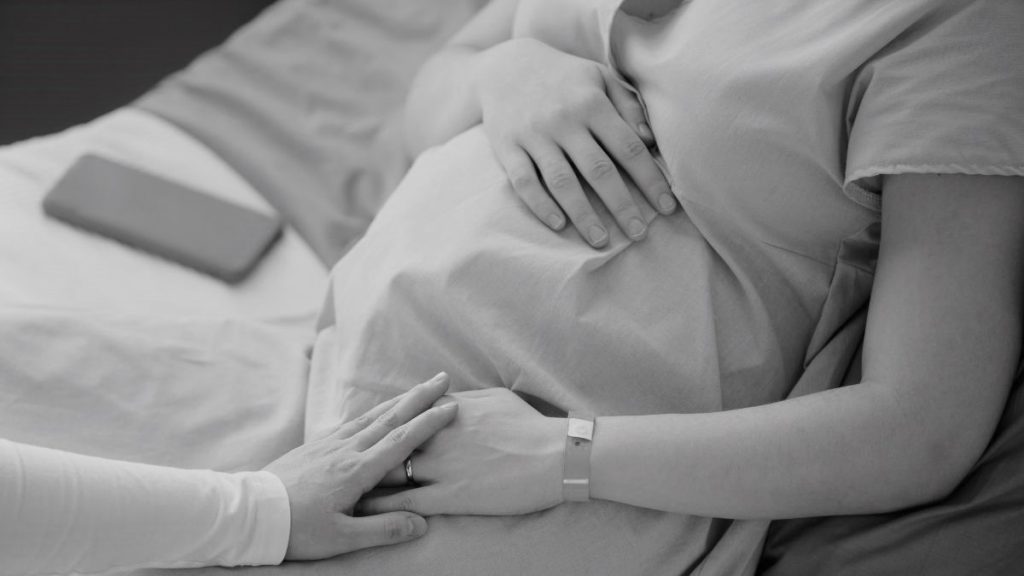 Женщина умерла в день выписки из роддома в Алматы роддом беременность