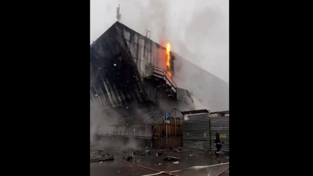 Пожар в Cinema City: в Астане горело недействующее здание бывшего кинотеатра. Видео пожар