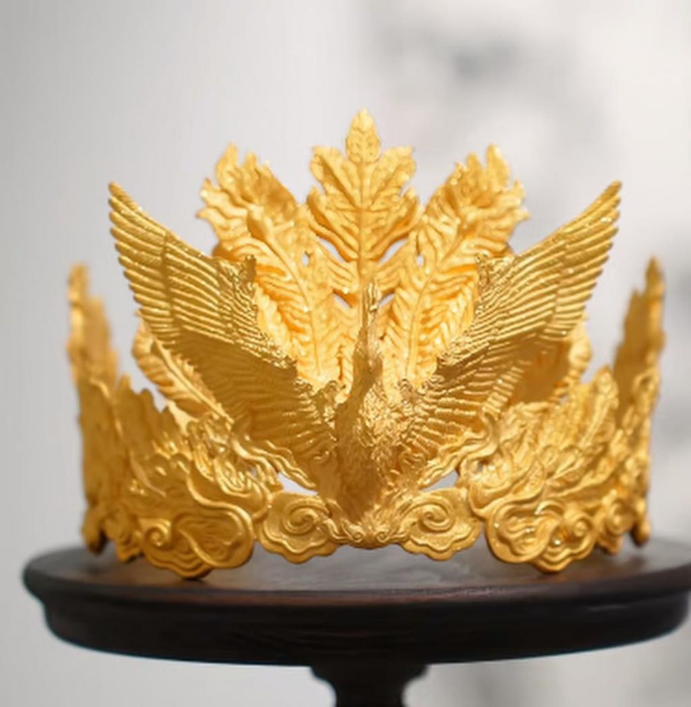 Золотую корону стоимостью в 280 тыс. долларов разбил ребёнок в музее Пекина