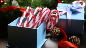 Как выбрать безопасные сладости к Новому году