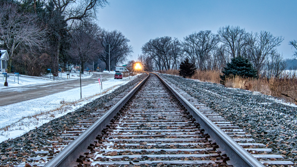 Депутаты бьют тревогу из-за резкого роста тарифов на железнодорожные перевозки