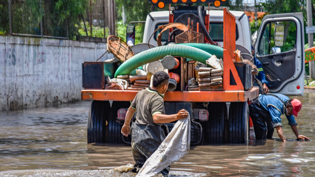 Как казахстанцам будут компенсировать расходы за транспорт, использованный при ликвидации ЧС