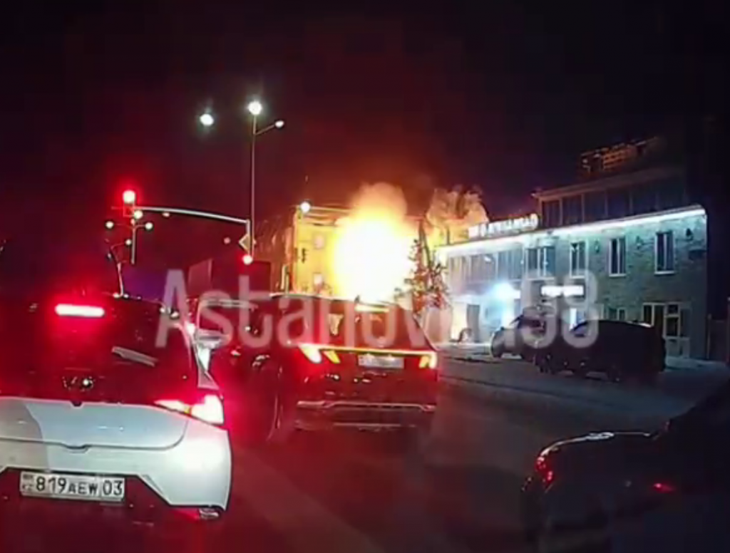 В Астане в результате взрыва газового баллона пострадали четверо человек