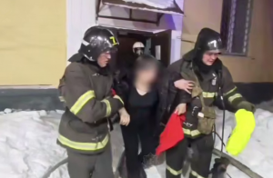 В Усть-Каменогорске пожарные спасли пятерых человек и их питомцев