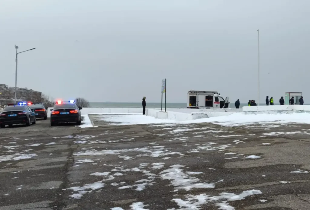 В Актау из Каспийского моря извлекли тело 60-летней женщины