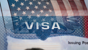 В США приостановили обработку иммиграционных виз для казахстанцев