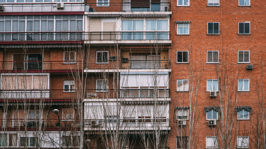 Более 20 лет в квартирах Минобороны в Актюбинской области проживали посторонние люди