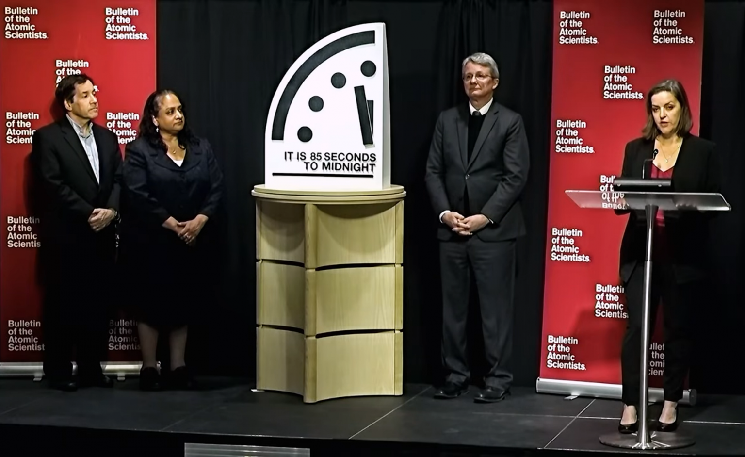 Часы судного дня: ядерная катастрофа стала ближе на 4 секунды