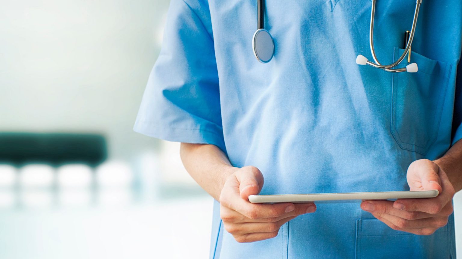 Очереди и перегруженность в поликлиниках: Минздрав усилит контроль и ответственность руководителей медик