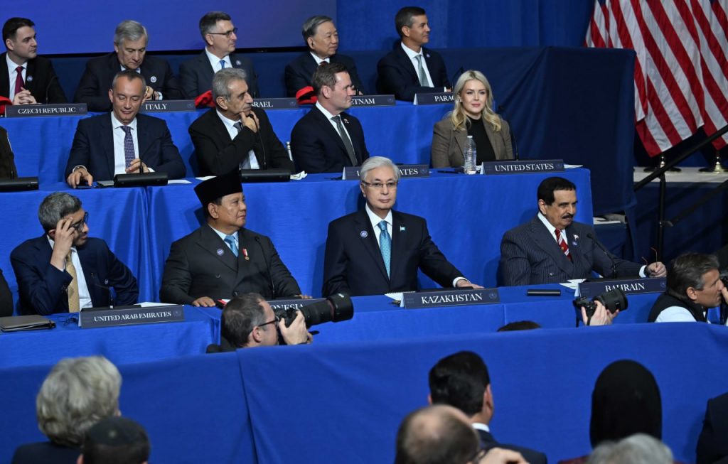 Совет мира: Казахстан выделит деньги для сектора Газа и отправит туда военных