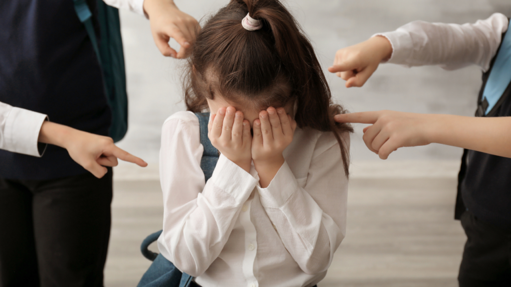 Устроили буллинг сверстникам: в Жамбылской области суд оштрафовал родителей школьников