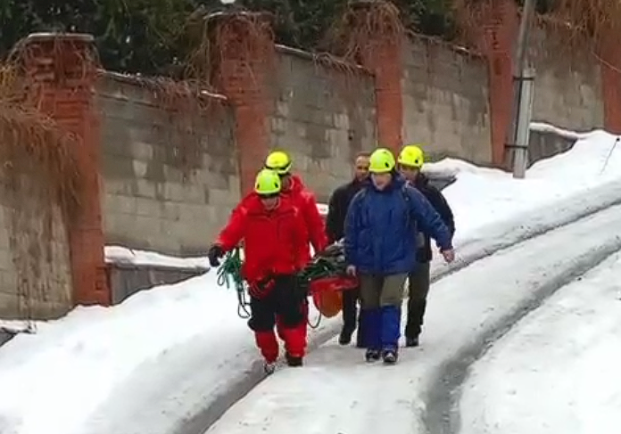 Туристку-пенсионерку с травмой ноги спасали в горах Алматы