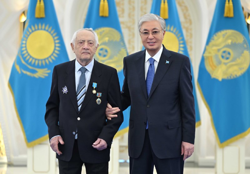 Выдающийся альпинист Казахстана Ерванд Ильинский получил высшую награду страны