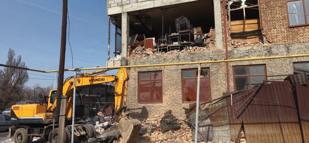 снос здания