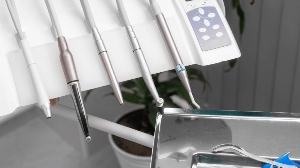 Ущерб на 66 млн тенге: в Алматинской области выявили более 4 тысяч фиктивных стоматологических услуг