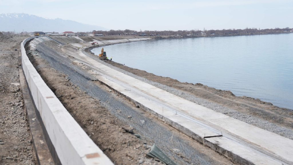 Алаколь готовится к турсезону: что было сделано за год после разгромной критики президента