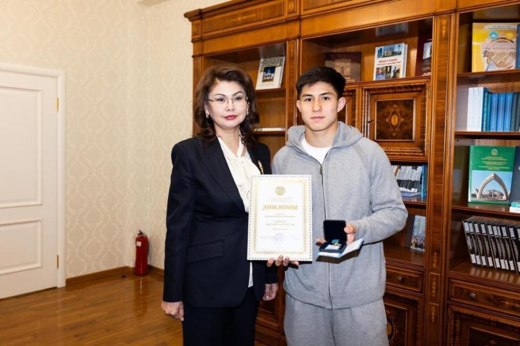 Дастану Сатпаеву вручили премию «Дарын»