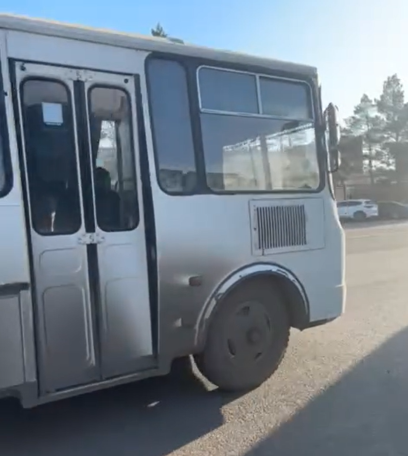 В Темиртау водителя автобуса наказали за скандал с пассажиром