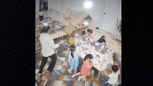 В результате падения шкафа в детском саду Атырау пострадал ребёнок: воспитателей наказали