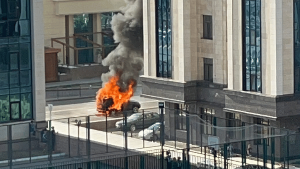 Взрыв автомобиля в Астане: пострадавшие находятся в тяжёлом состоянии