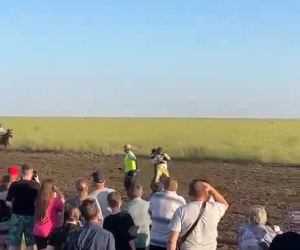 В Костанайской области полицейский спас ребенка на скачках