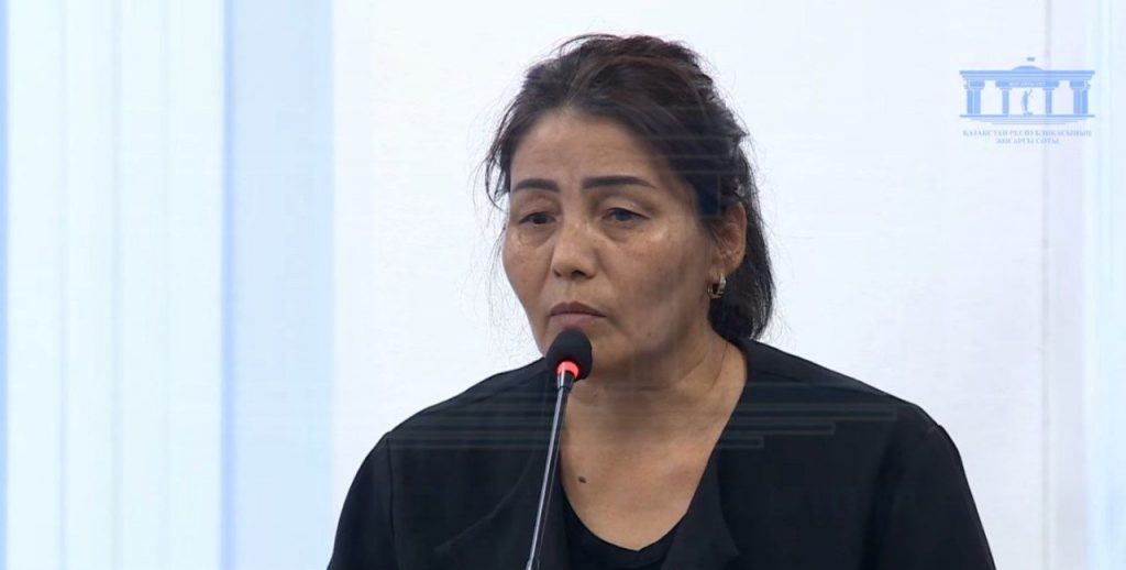 «Я прошу справедливости» – мать погибшей Улданы Мырзуан расплакалась в суде