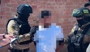 Дропповод в Уральске «оформил» в криминальной схеме 40 бомжей (ВИДЕО)