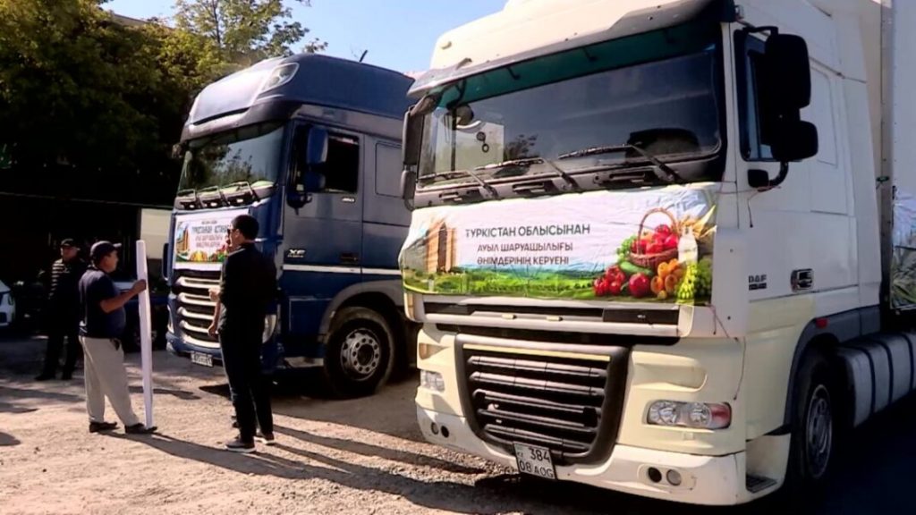 Более 500 тонн продукции везут на ярмарку в Астану из Туркестанской области